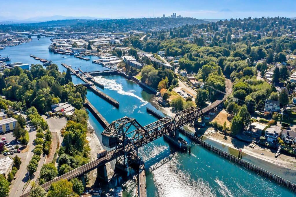 Isla's Sweet - Micro - 91walkscore Seattle