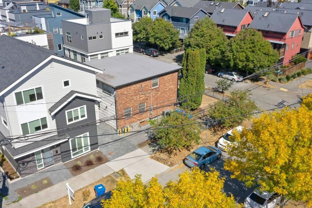 Isla's Sweet - Micro - 91walkscore Seattle