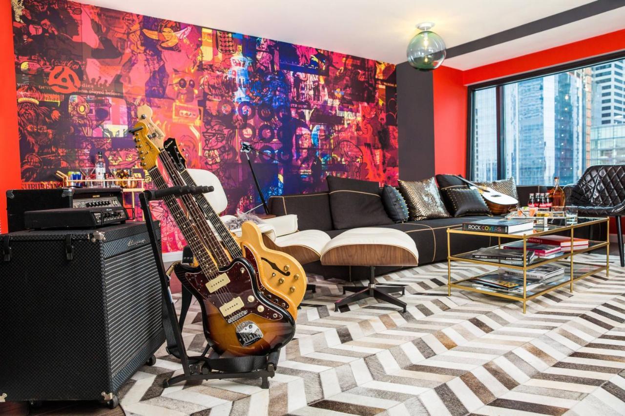W 4* Seattle