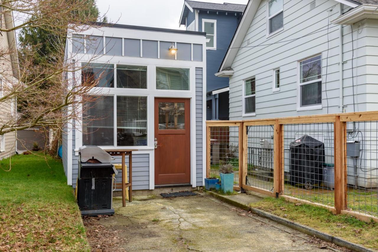 Kabino's Tiny House: Cozy Loft In *