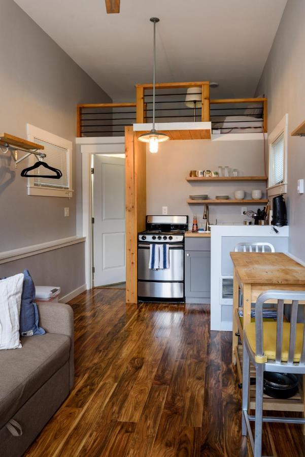 Kabino's Tiny House: Cozy Loft In * Seattle