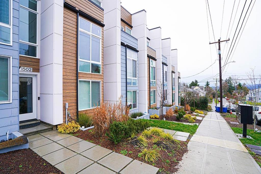Modern Home, Rooftop View, 3 Block Beacon Station * Seattle