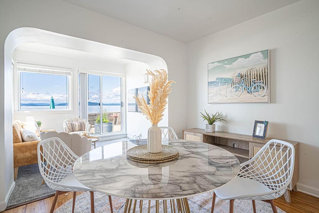 Apartment Waterfront Bliss, 2 Bedroom Apt Near Alki Seattle