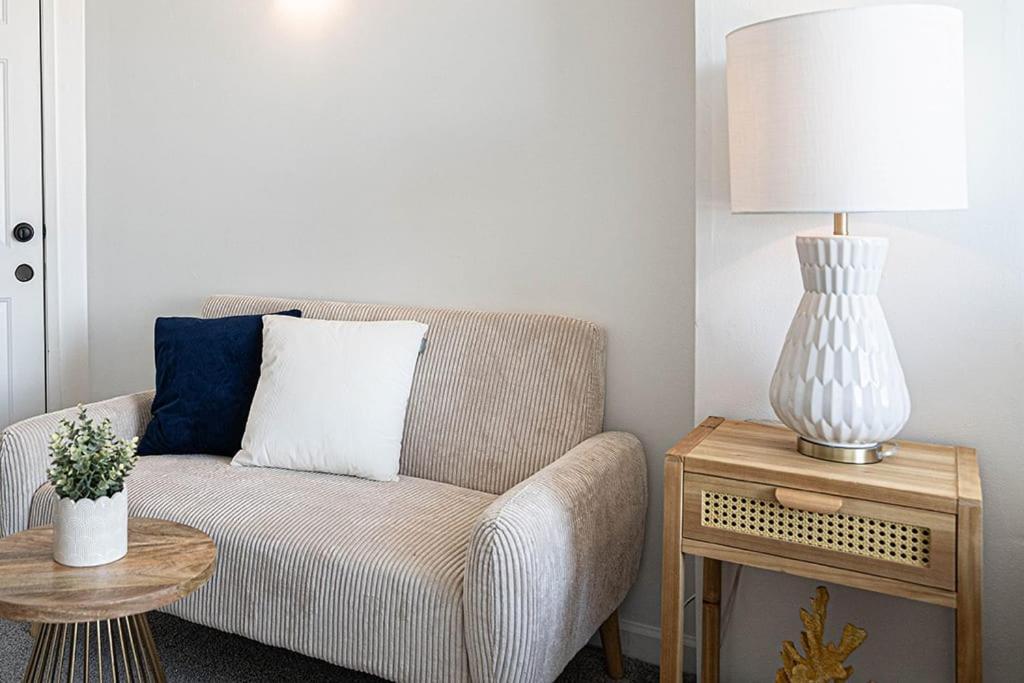 Waterfront Bliss, 2 Bedroom Apt Near Alki *