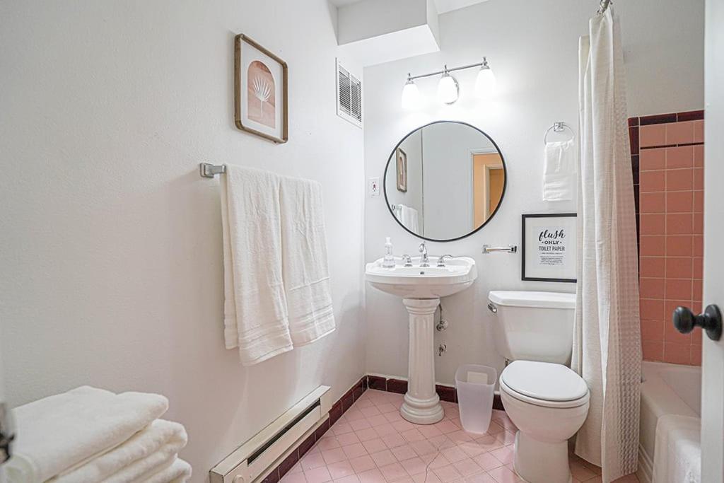 Waterfront Bliss, 2 Bedroom Apt Near Alki Apartment *