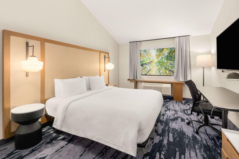 Express & - Center Hotel