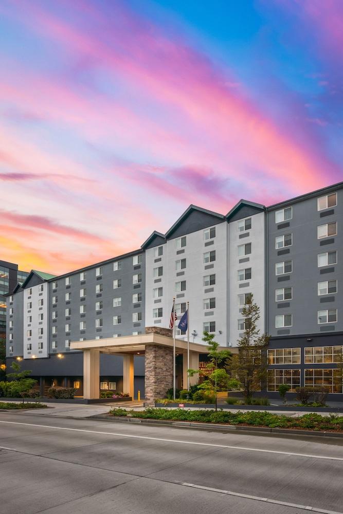 Express & - Center Hotel