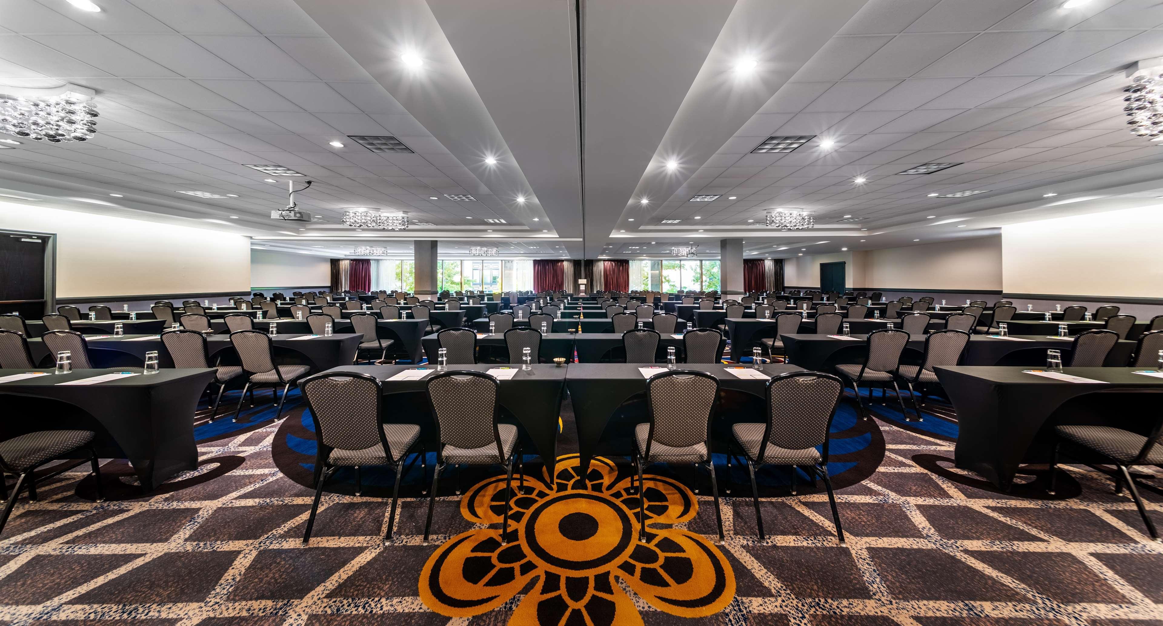 Hilton Motif Hotel 4*
