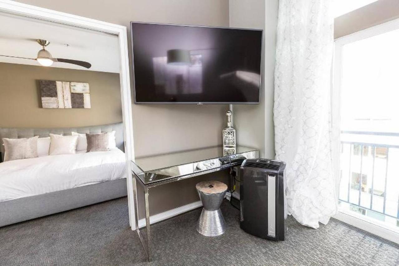 Apartment Space Needle Downtown Modern Story Penthouse
