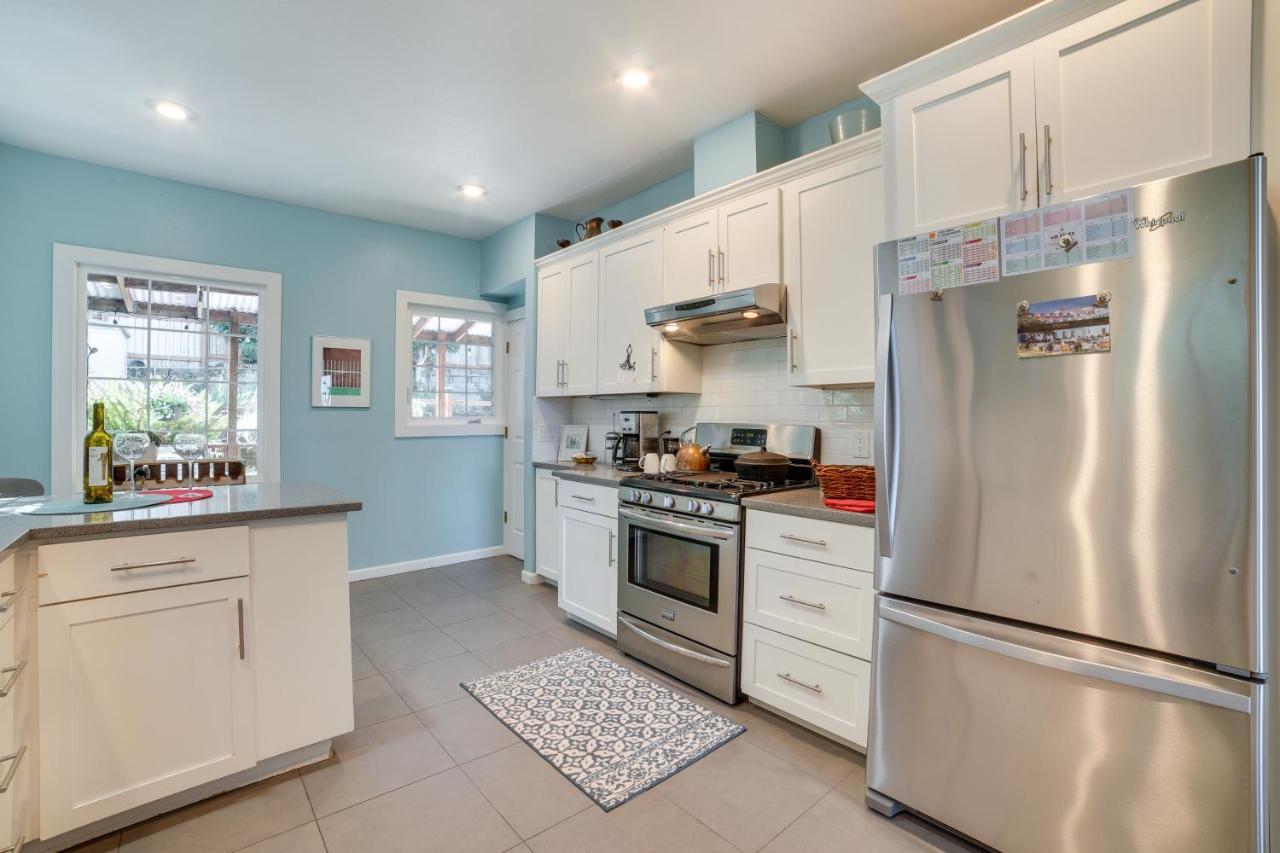 Holiday home Historic Vacation In Seward Park!