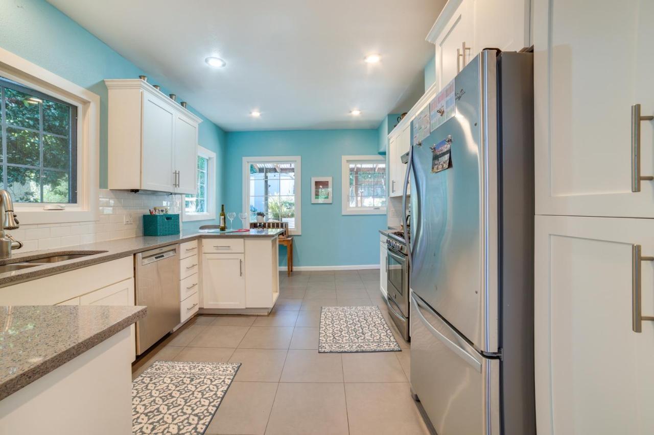 Holiday home Historic Vacation In Seward Park! *