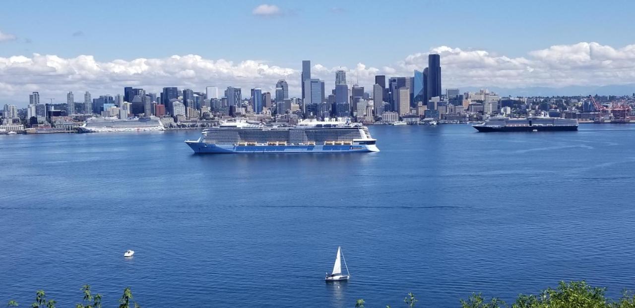 Apartment 180 Degree, Unobstructed Bluff View! *