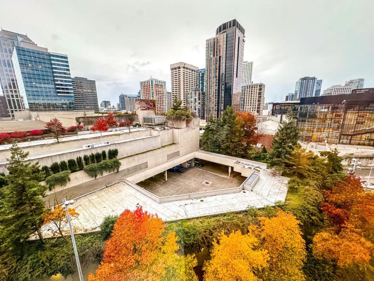 2br Downtown Convention Center Near Attractions Apartment