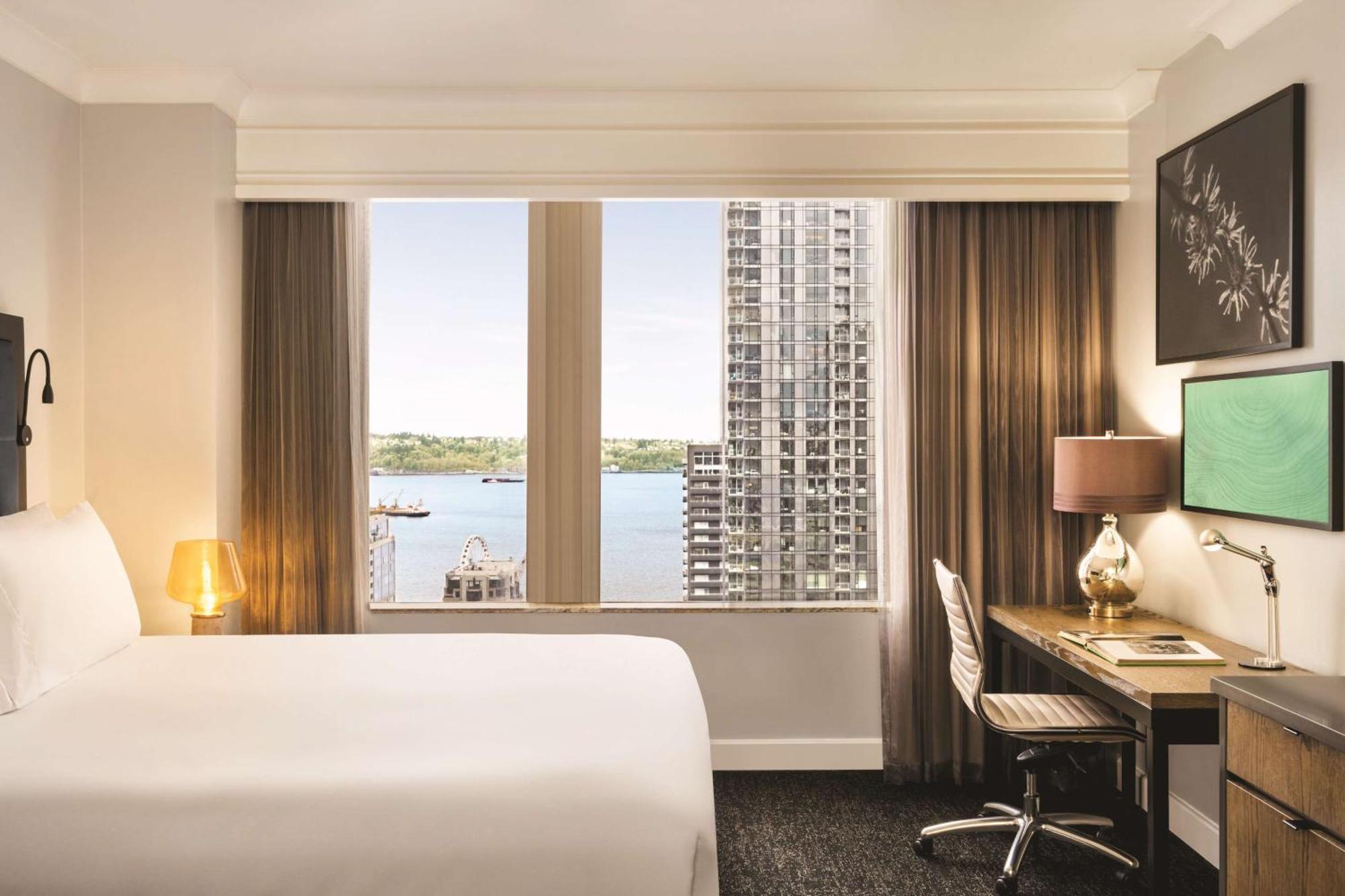 Hilton Motif