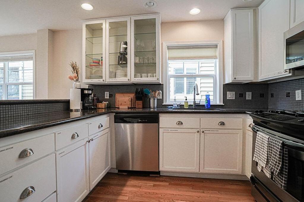Ballard's Townhome With Office & Walk Score 98 Holiday home