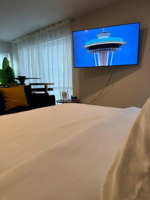 Luxe: Modern Retreat In The City Seattle
