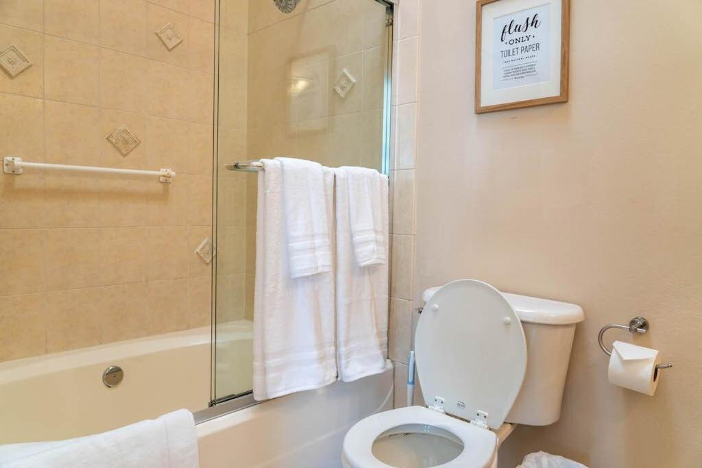 Holiday home Ballard's Townhome With Office & Walk Score 98 *