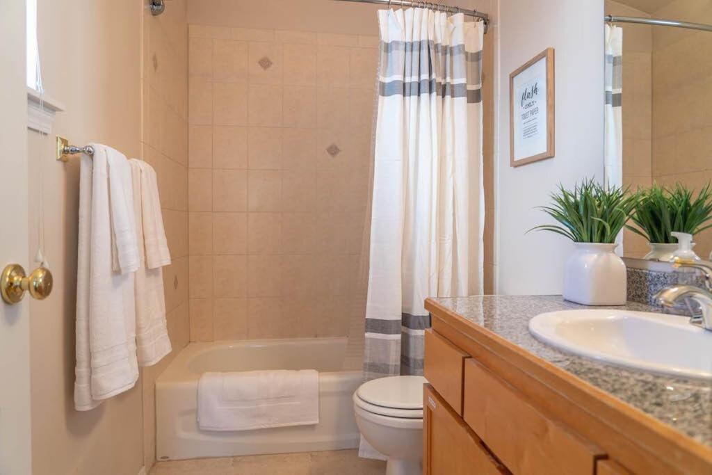 Ballard's Townhome With Office & Walk Score 98