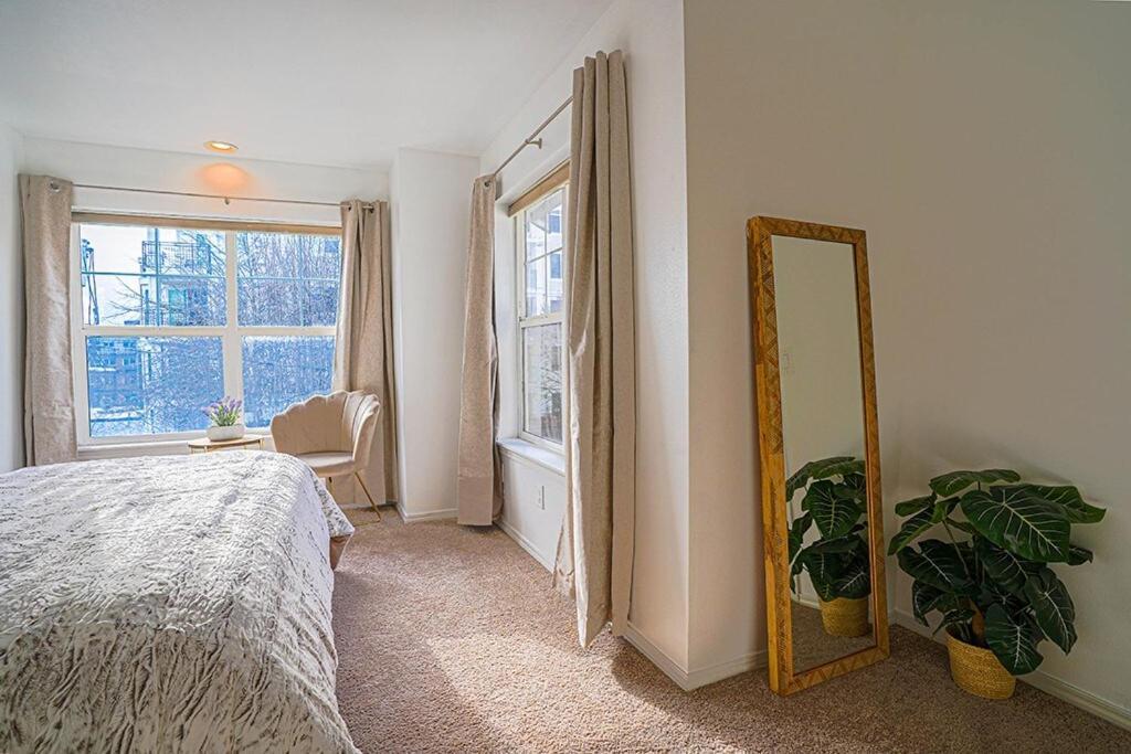Ballard's Townhome With Office & Walk Score 98 Holiday home Seattle