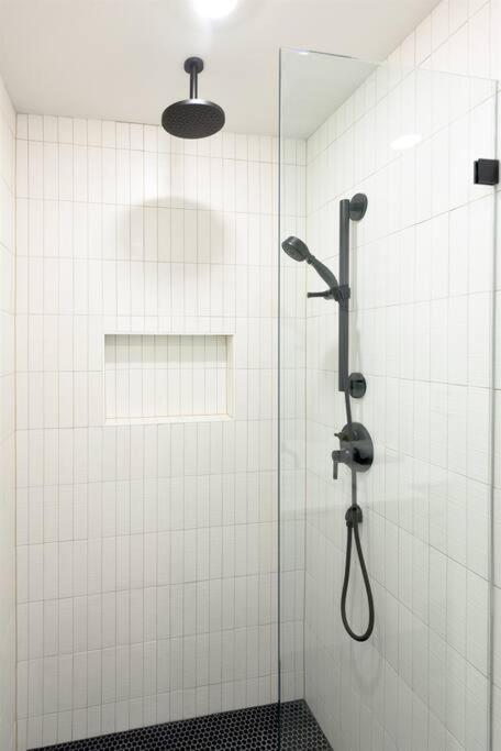 Charm, Near University, 3 Bedroom W&d, Fast Wifi