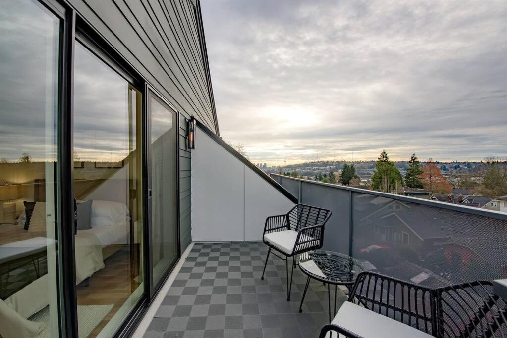 Apartment Charm, Near University, 3 Bedroom W&d, Fast Wifi Seattle