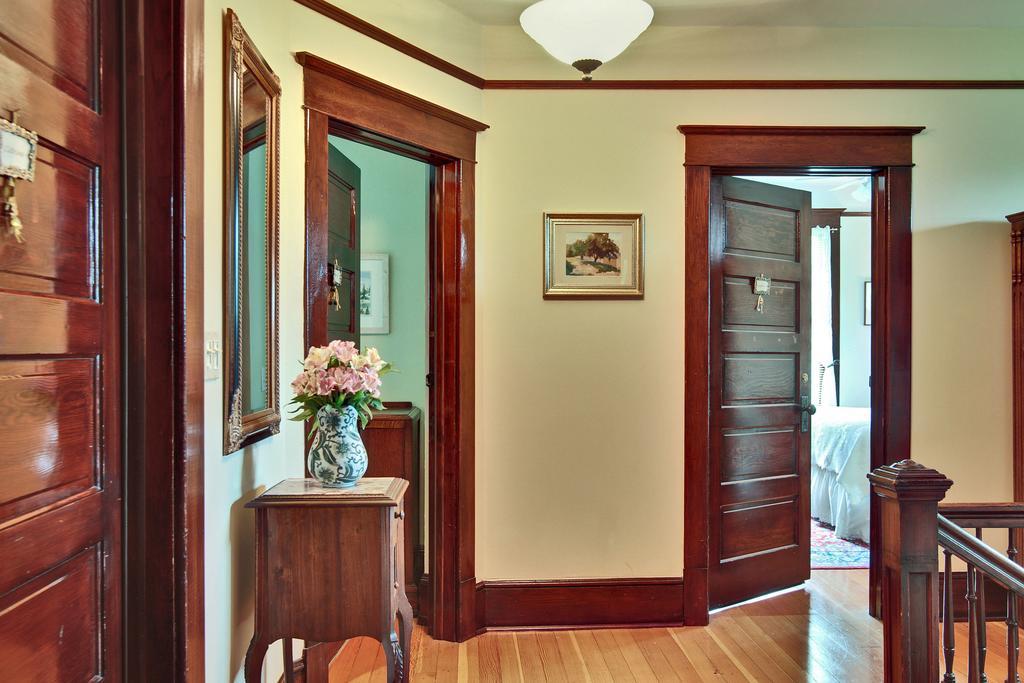 11th Avenue Bed & Breakfast