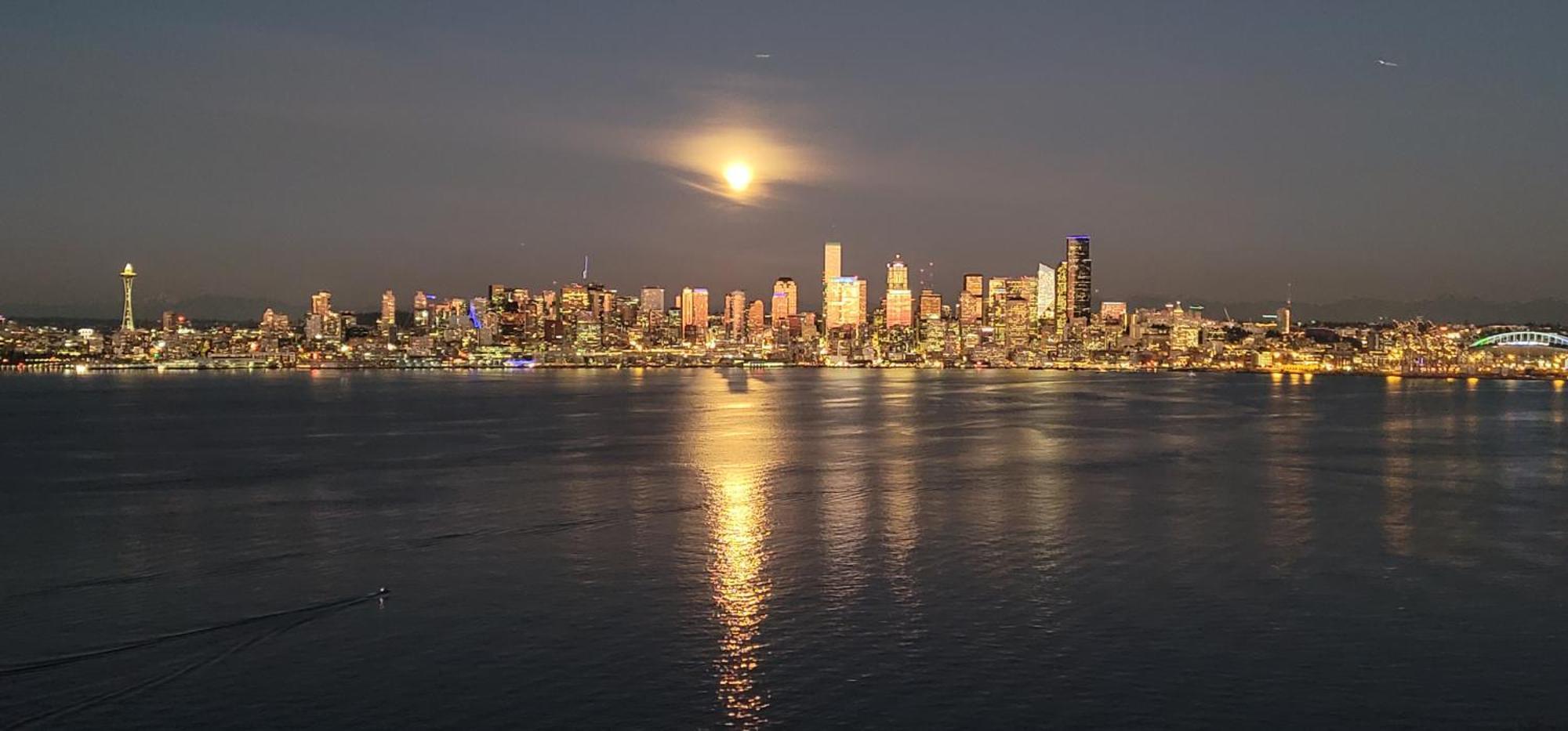180 Degree, Unobstructed Bluff View! Apartment
