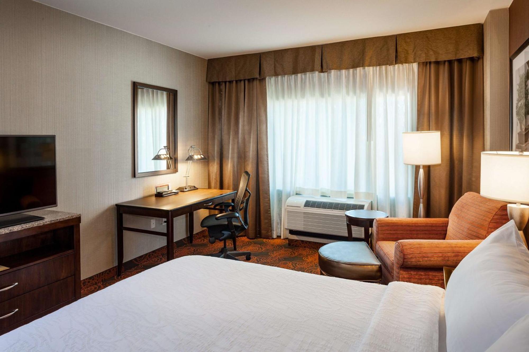 Hilton Garden Downtown Hotel 4*