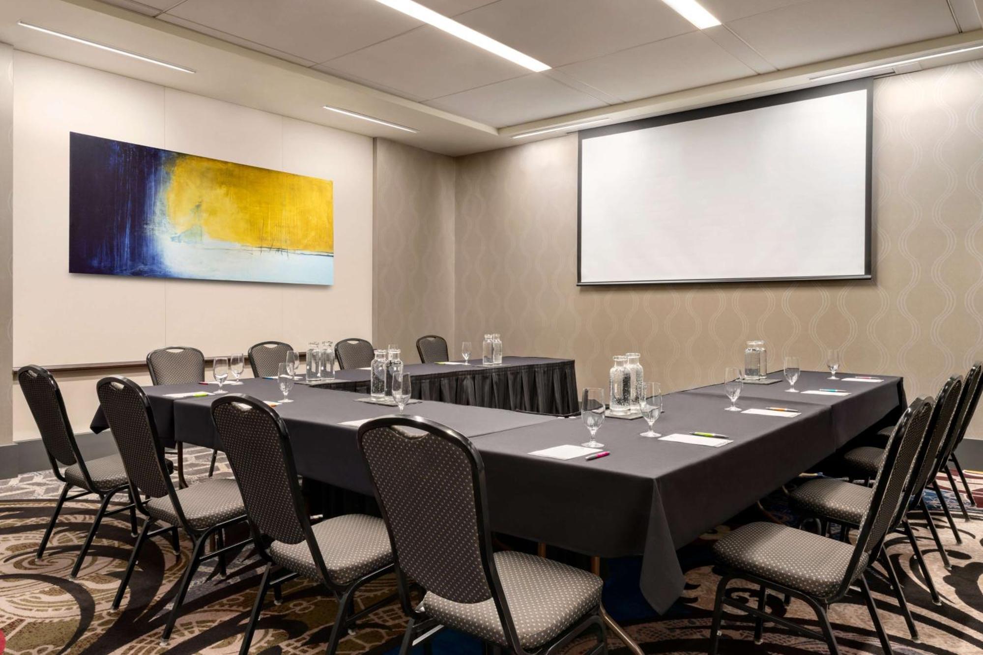 Hilton Motif Hotel