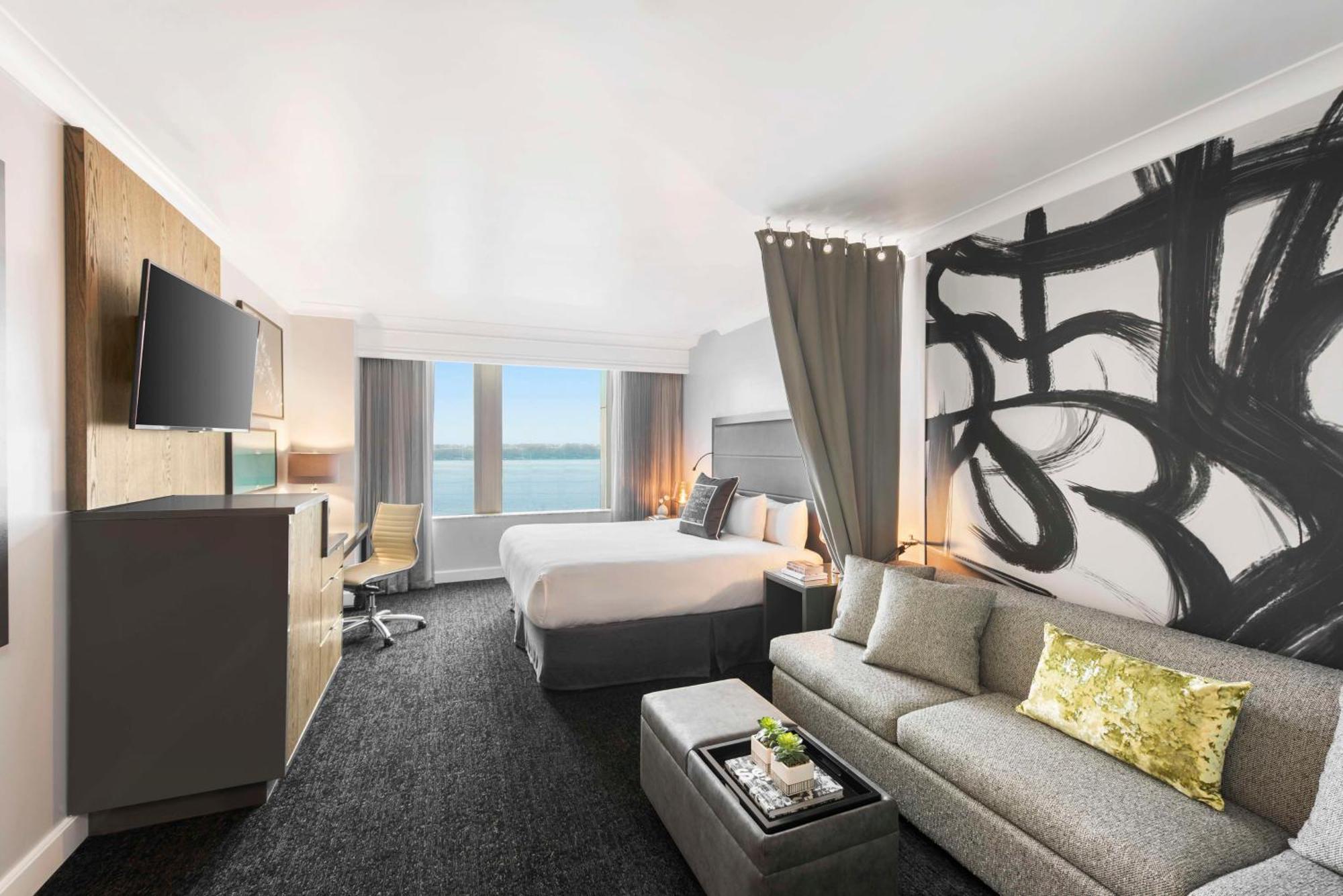 Hilton Motif 4*