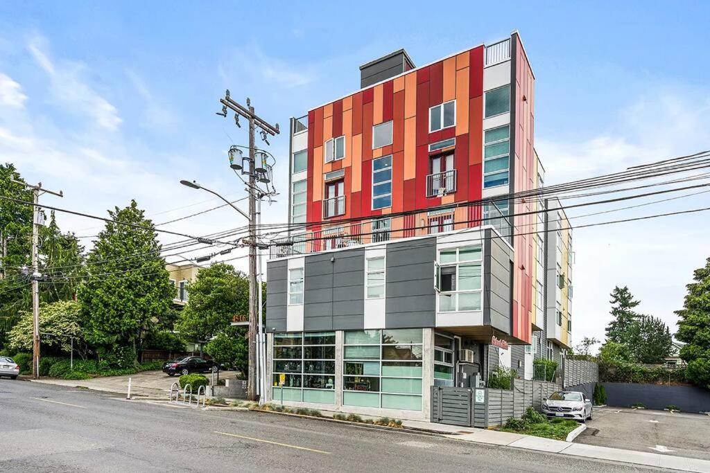 Pacific Trillium Studio, Wallingford 97 Walkscore Seattle
