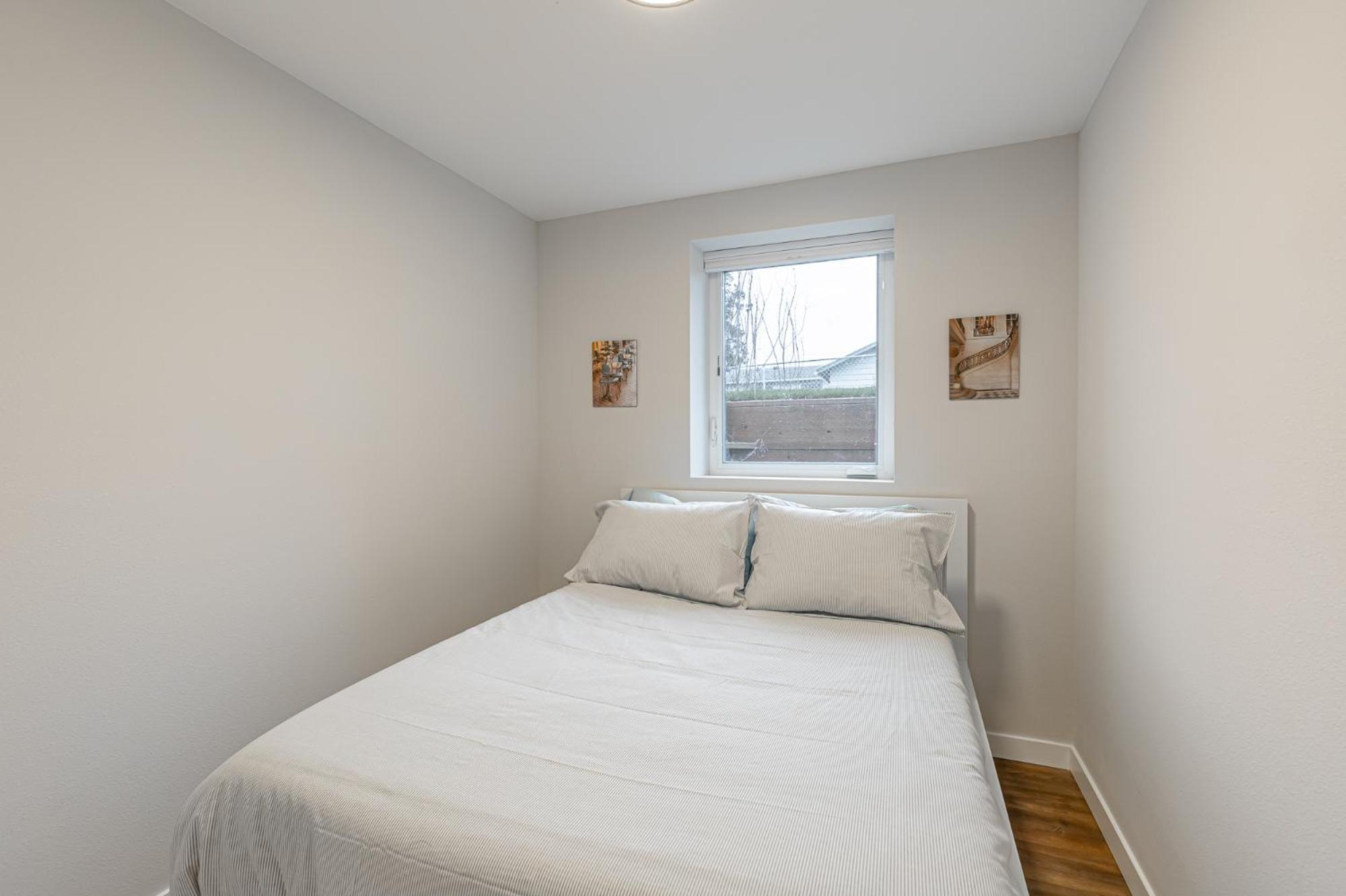Beautifully Remodeled Rambler In South Holiday home Seattle