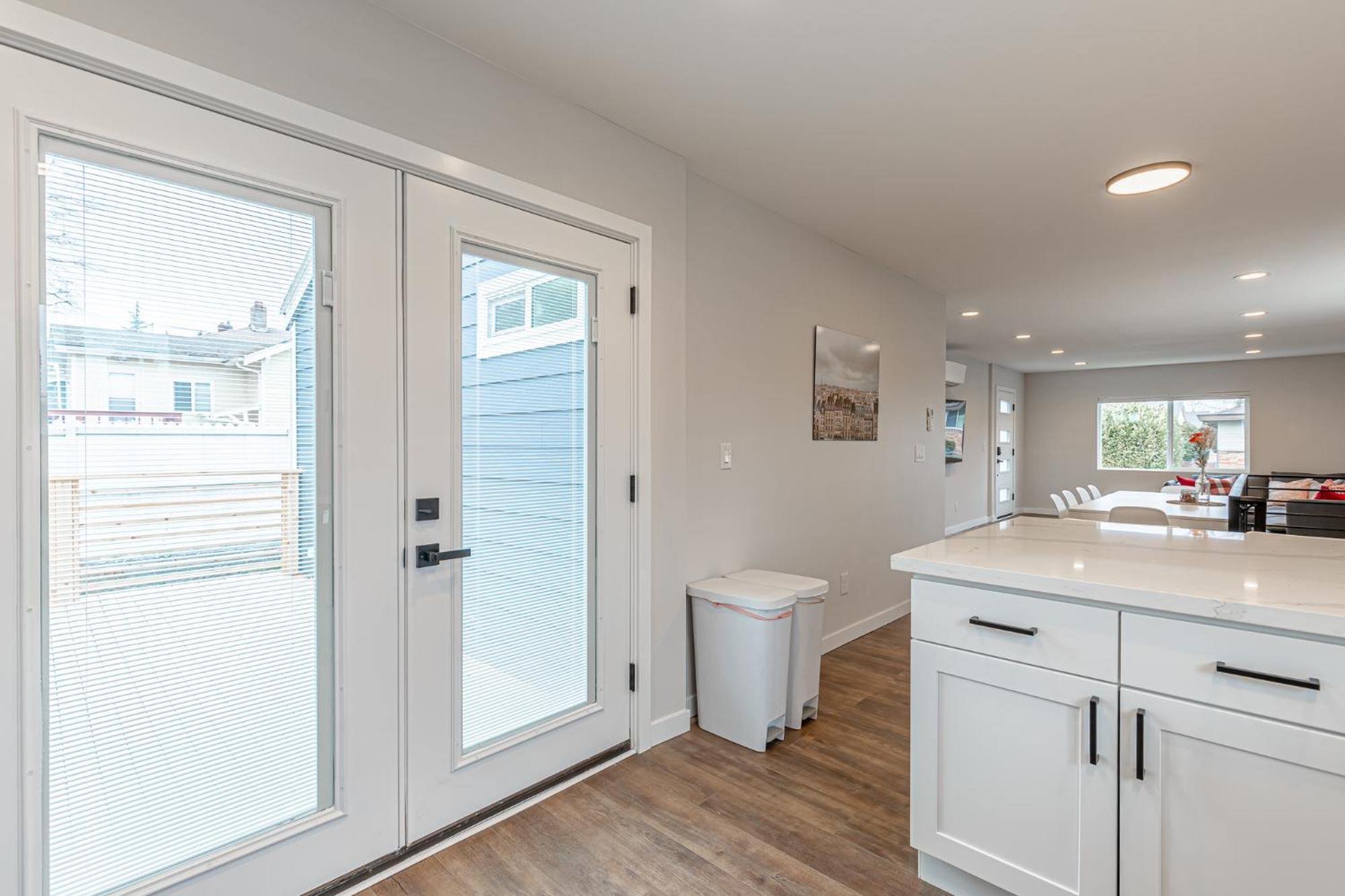 Beautifully Remodeled Rambler In South Holiday home Seattle