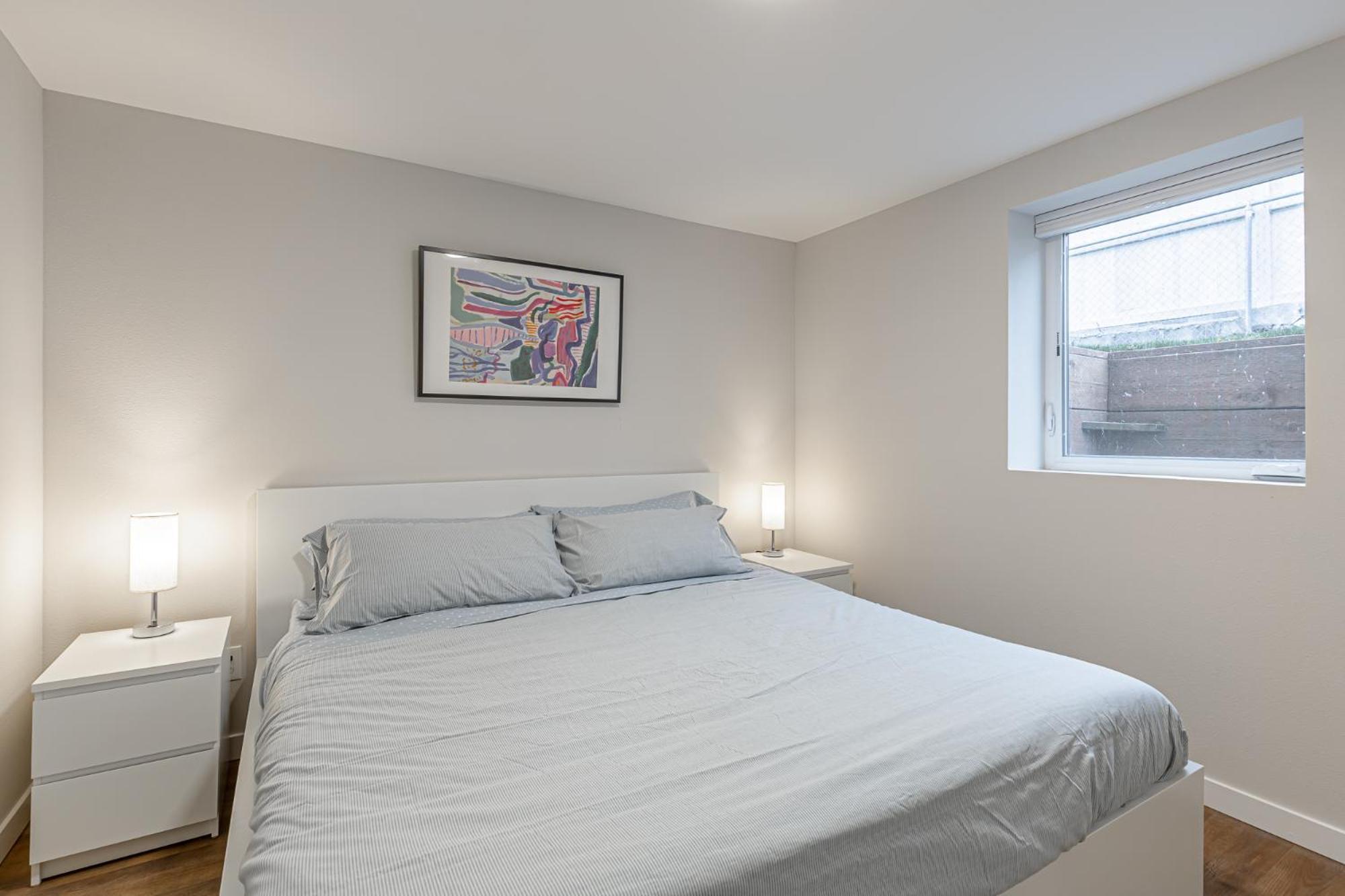 Beautifully Remodeled Rambler In South Holiday home