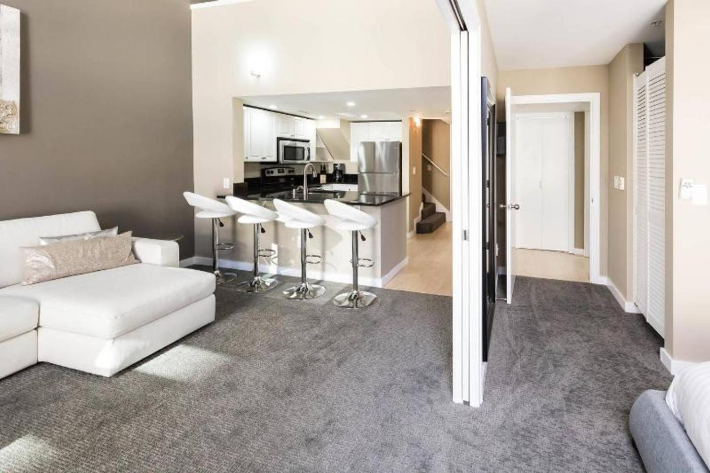 Space Needle Downtown Modern Story Penthouse Apartment