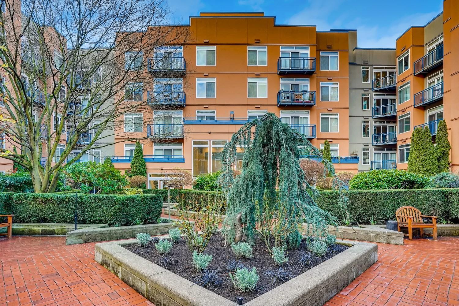 Apartment Space Needle Downtown Modern Story Penthouse