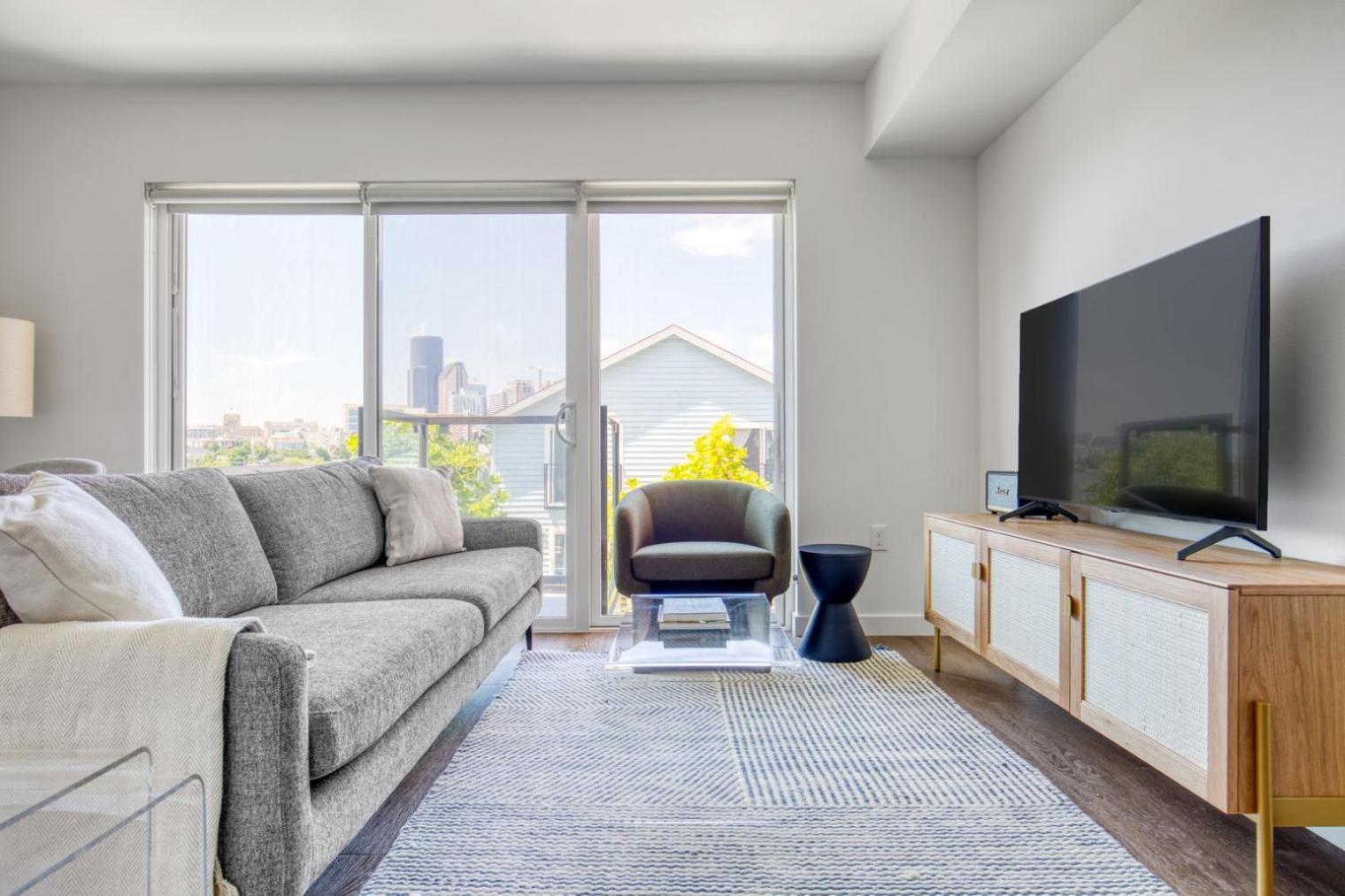 Apartment First Hill 1br W Gym Lounge Roof 90 Walk Score Sea-150 *
