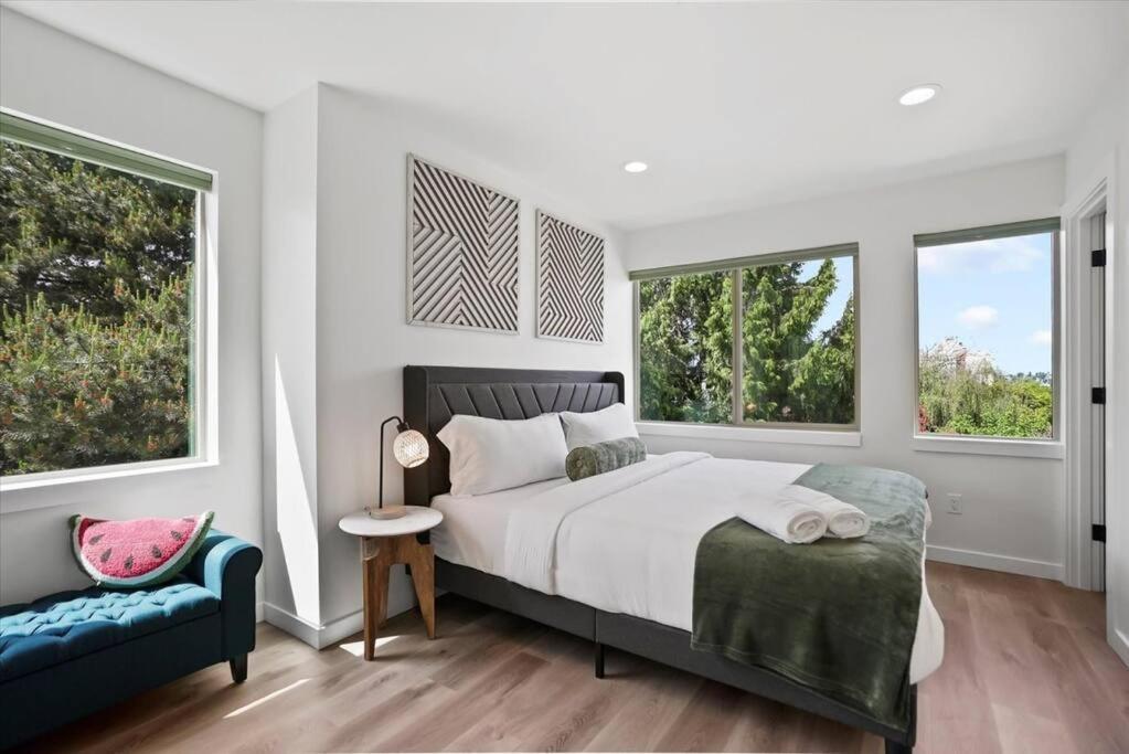 Holiday home 3br 2.5ba Rooftop View Hideaway Seattle