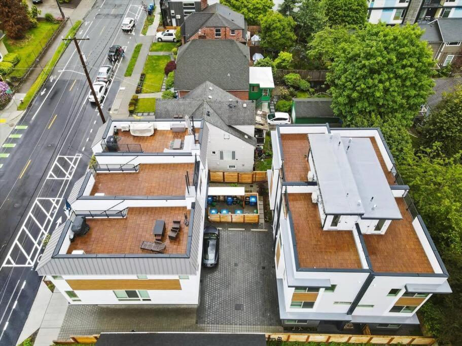 Holiday home 3br 2.5ba Rooftop View Hideaway Seattle