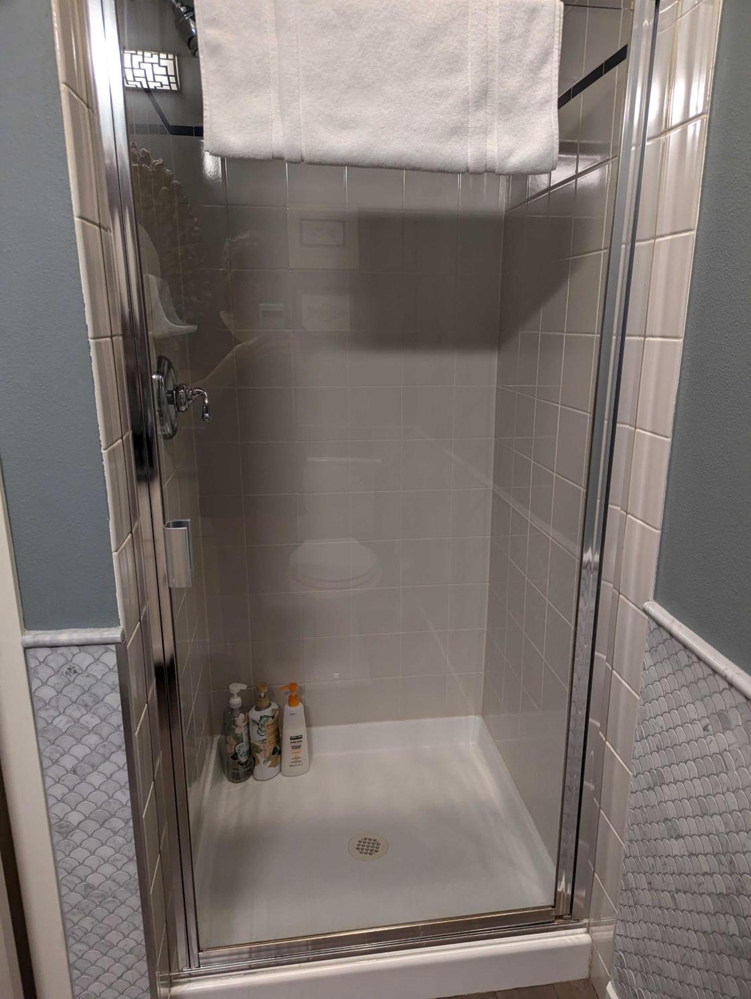 Holiday home New Downtown 2 Beds, 2 Baths Waterfront Alaska 335