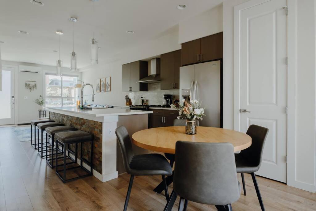Haven At Greenbridge Close To Airport And Downtown