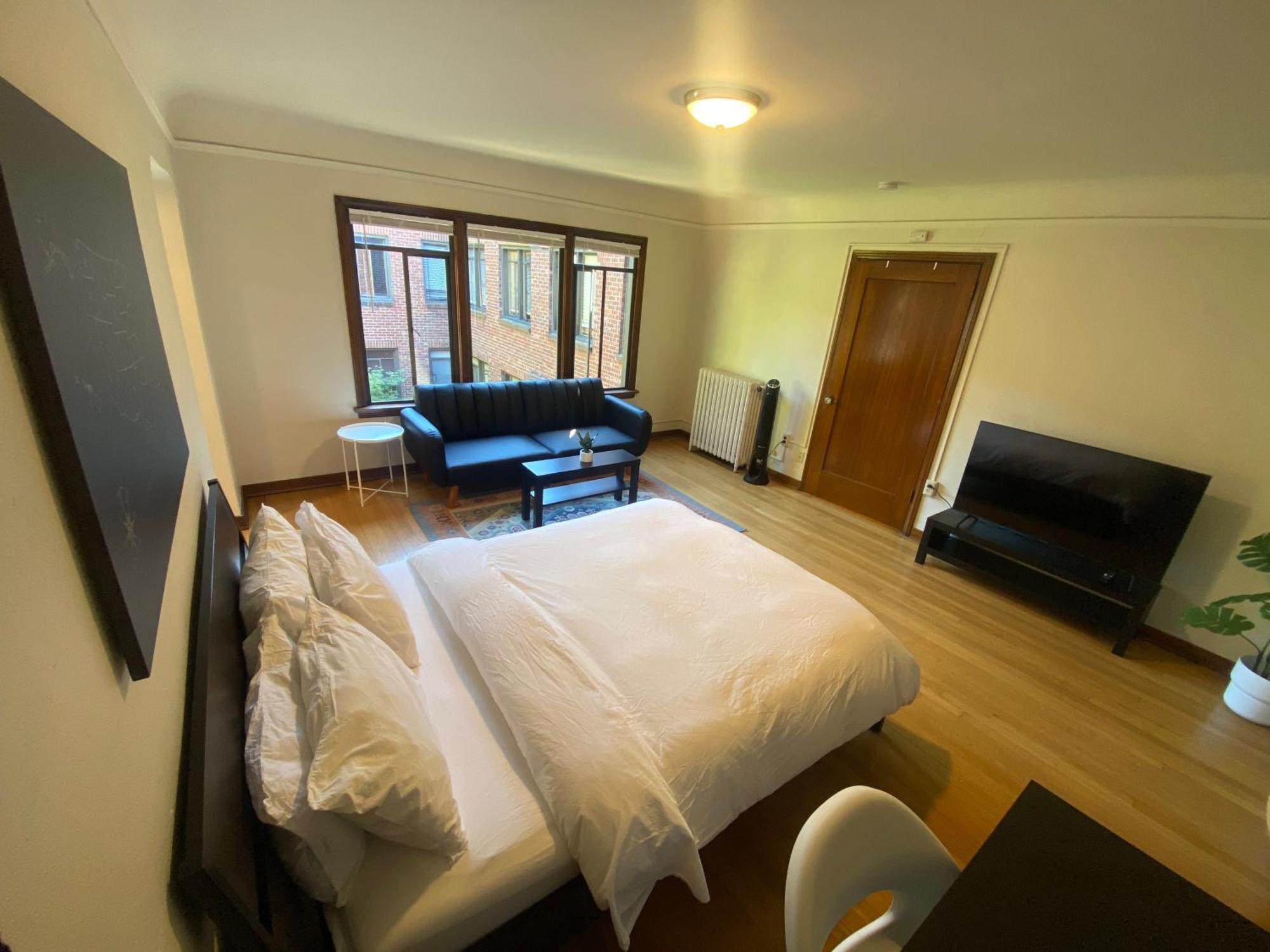 Furnished - Climate Pledge Arena Next Door Apartment