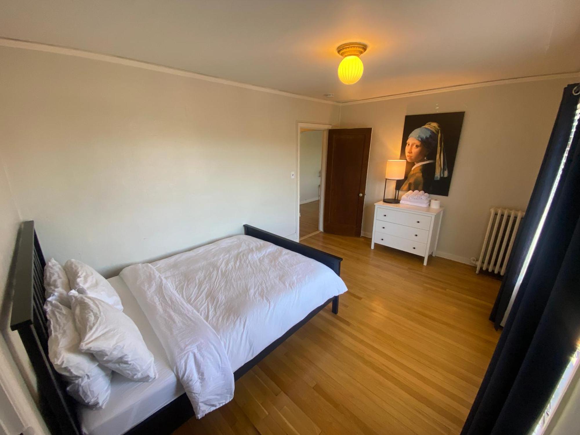 Apartment Furnished - Climate Pledge Arena Next Door *