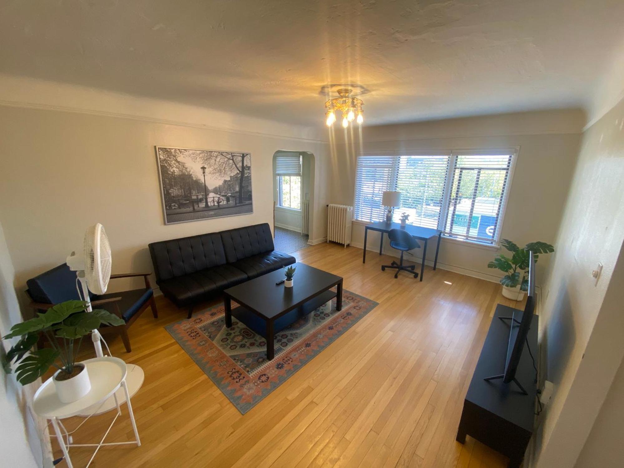 Furnished - Climate Pledge Arena Next Door Apartment Seattle