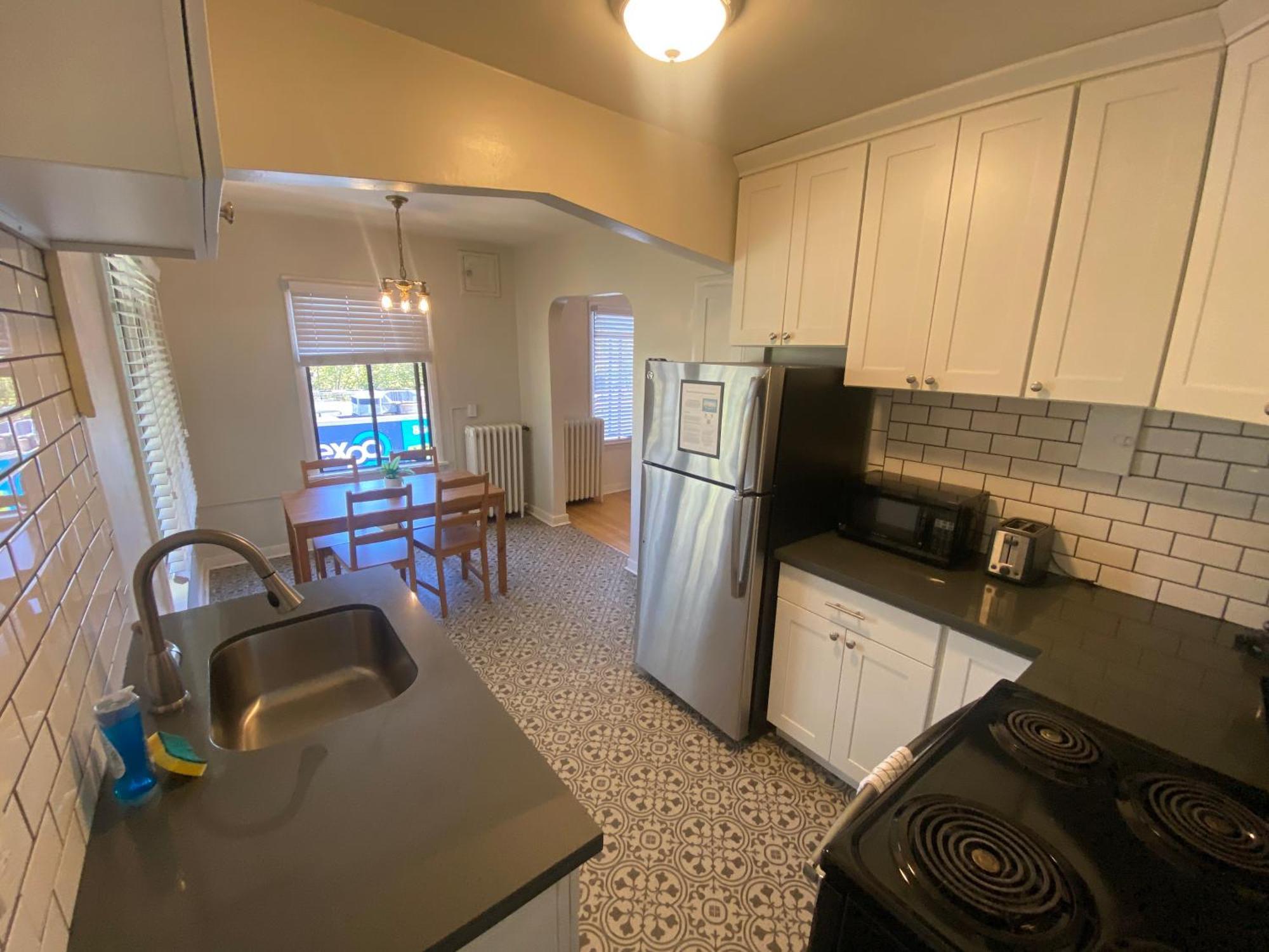 Apartment Furnished - Climate Pledge Arena Next Door