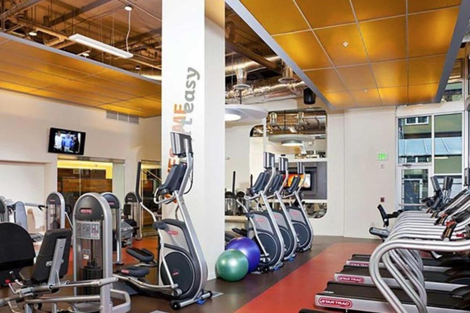 Blueground Lower Queen Anne Gym Wd Lounge Sea-765