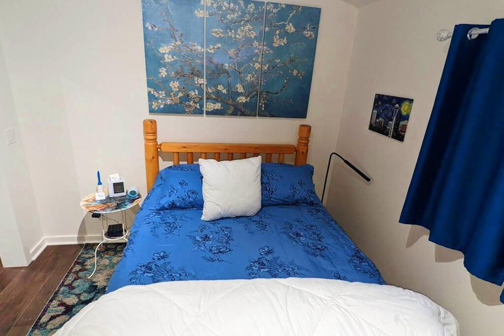 The Gogh - A Cozy, Creative Retreat Seattle