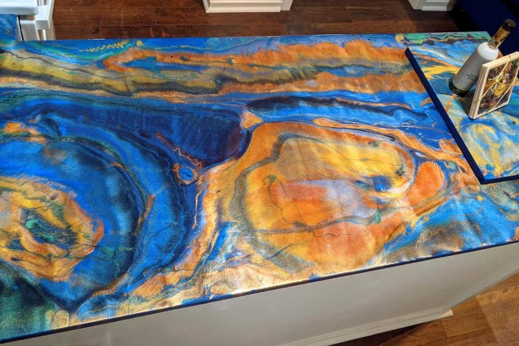 The Gogh - A Cozy, Creative Retreat