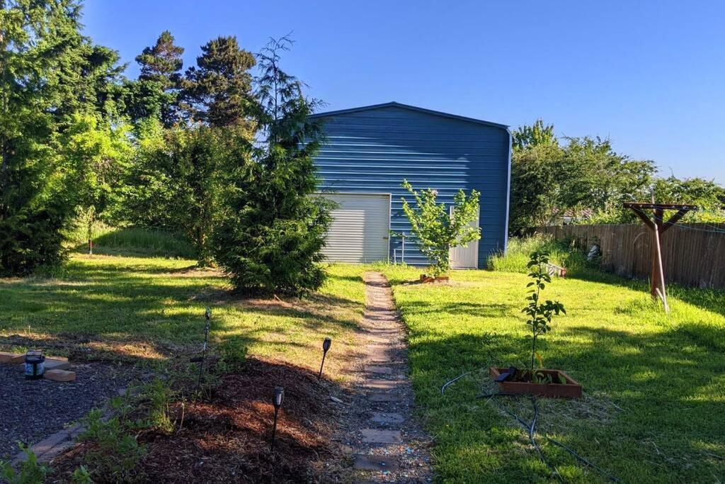 The Gogh - A Cozy, Creative Retreat Seattle