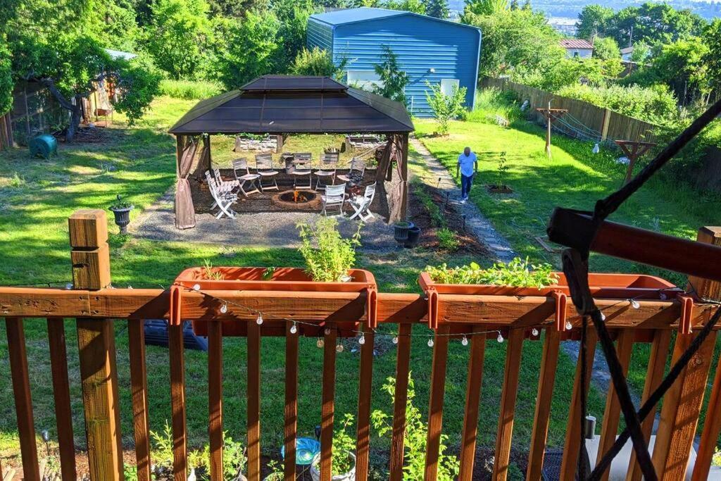The Gogh - A Cozy, Creative Retreat Apartment Seattle